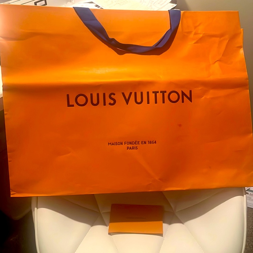 Louis Vuitton Extra Large shopping bag with receipt folder
